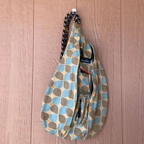 KAVU Women\'s Brown Floral Backpack EUC. Kavu Brown Flower Bag. | Mercari main image 4